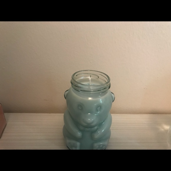 Blueberry scented teddy bear candle - Picture 3 of 4